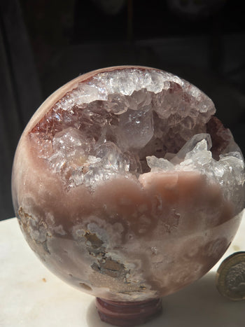 Pink amethyst druzy sphere 1.11kg from Brazil, view from above